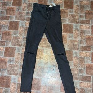 ZARA- High Rise Skinny Jeans